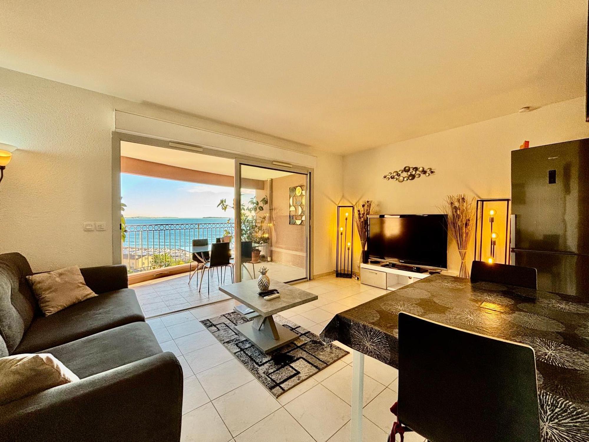 Superbe 3 Pieces Sur La Baie De Apartment